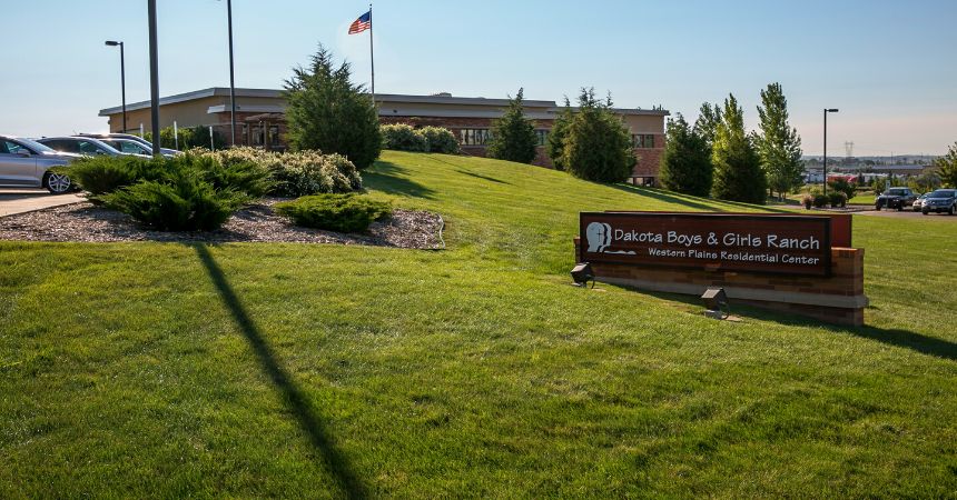 Midco Foundation Awards $1,000 to Dakota Boys and Girls Ranch