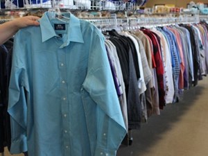 Earth-Friendly Thrifting: Drop, Shop, Save, and Recycle!